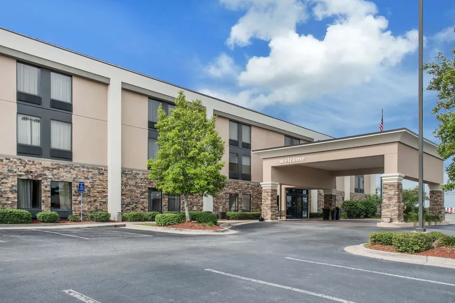 Hampton Inn Douglas hotel detail image 2