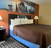 Days Inn & Suites by Wyndham Pine Bluff hotel detail image 7