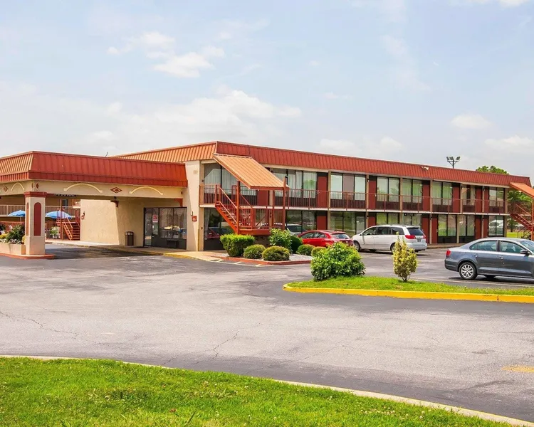 Econo Lodge Dyersburg I-155 hotel detail image 2
