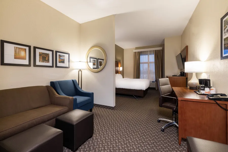 Comfort Suites Troy-I75 hotel detail image 2