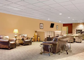 Ramada Conference Center by Wyndham Mitchell hotel thumbnail 4