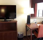Hampton Inn & Suites Watertown hotel detail image 7