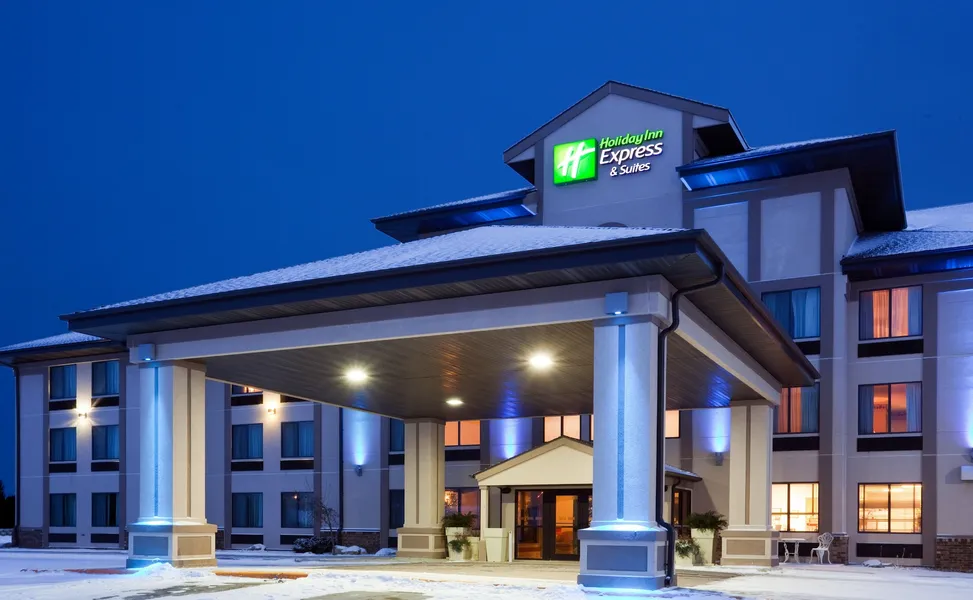 Holiday Inn Express & Suites Winner by IHG hotel detail image 2