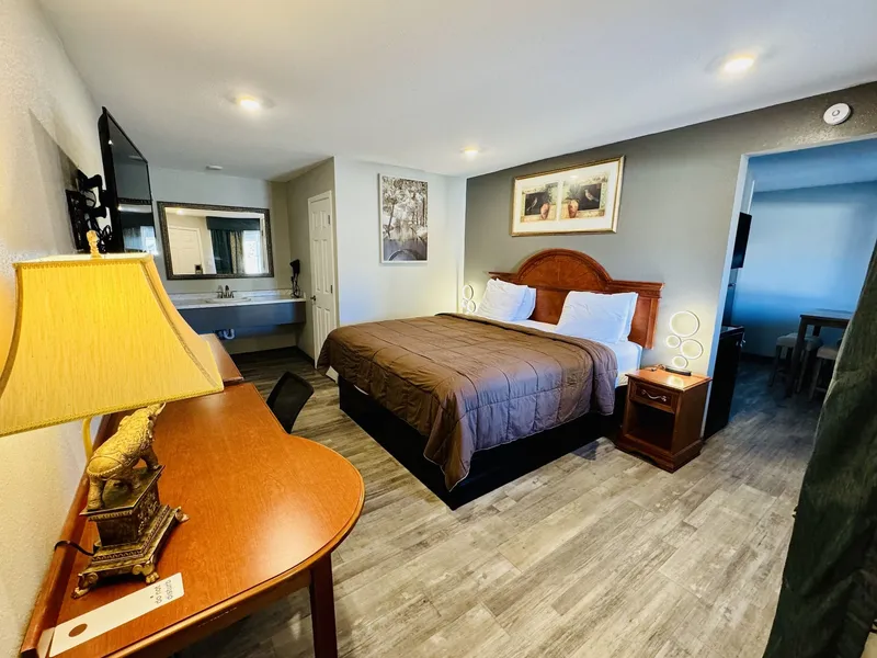 Ozark Inn & Suites hotel detail image 6