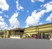 Days Inn by Wyndham Waycross hotel detail image 4