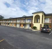 Days Inn by Wyndham Waycross hotel detail image 5