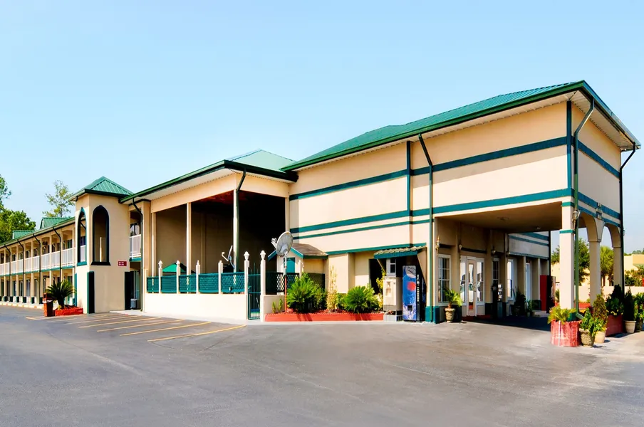 Days Inn by Wyndham Waycross hotel detail image 6