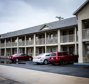 Days Inn by Wyndham Wagoner hotel detail image 3
