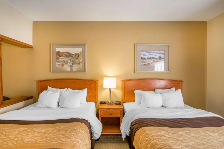 Quality Inn & Suites MidAmerica Industrial Park Area hotel detail image 6