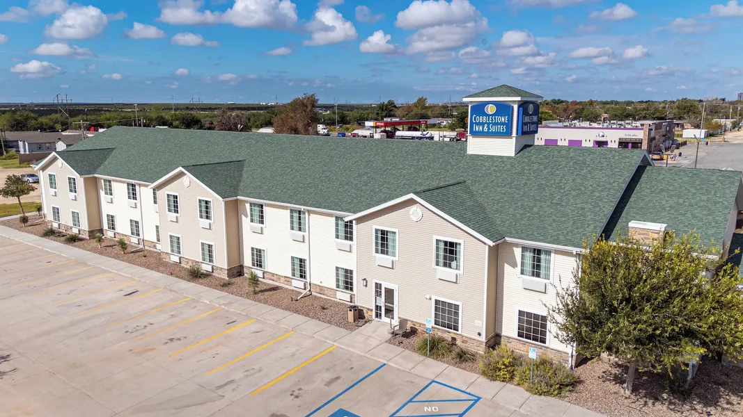 Cobblestone Inn & Suites – Big Lake hotel detail image 6