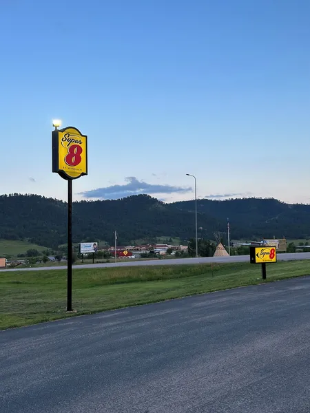 Super 8 by Wyndham Hot Springs hotel detail image 2