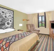 Super 8 by Wyndham Mt Pleasant hotel detail image 5