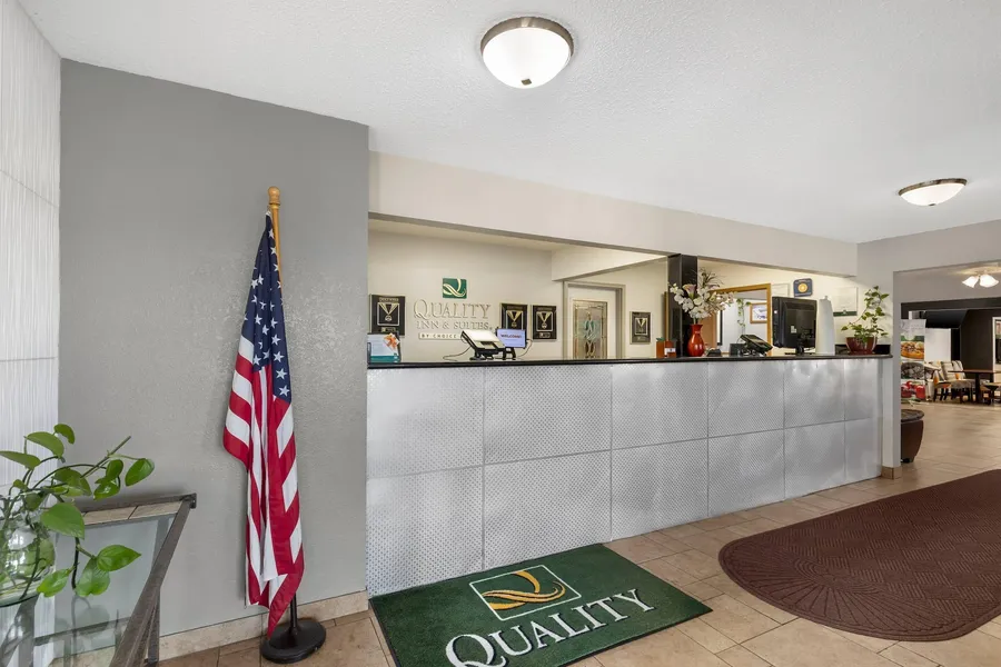 Quality Inn & Suites Ottumwa North hotel detail image 6