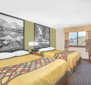 Super 8 by Wyndham Riverton hotel detail image 5