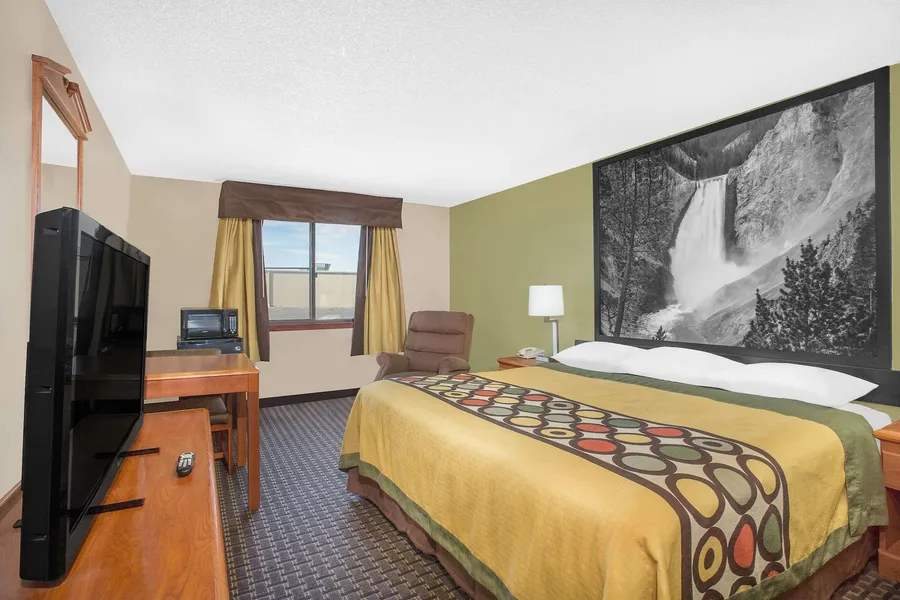 Super 8 by Wyndham Riverton hotel detail image 6
