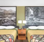 Super 8 by Wyndham Riverton hotel detail image 7