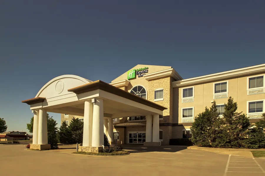 Holiday Inn Express Hotel & Suites Vernon College Area by IHG hotel detail image 2