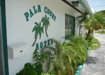 Palm Court Motel hotel thumbnail 4