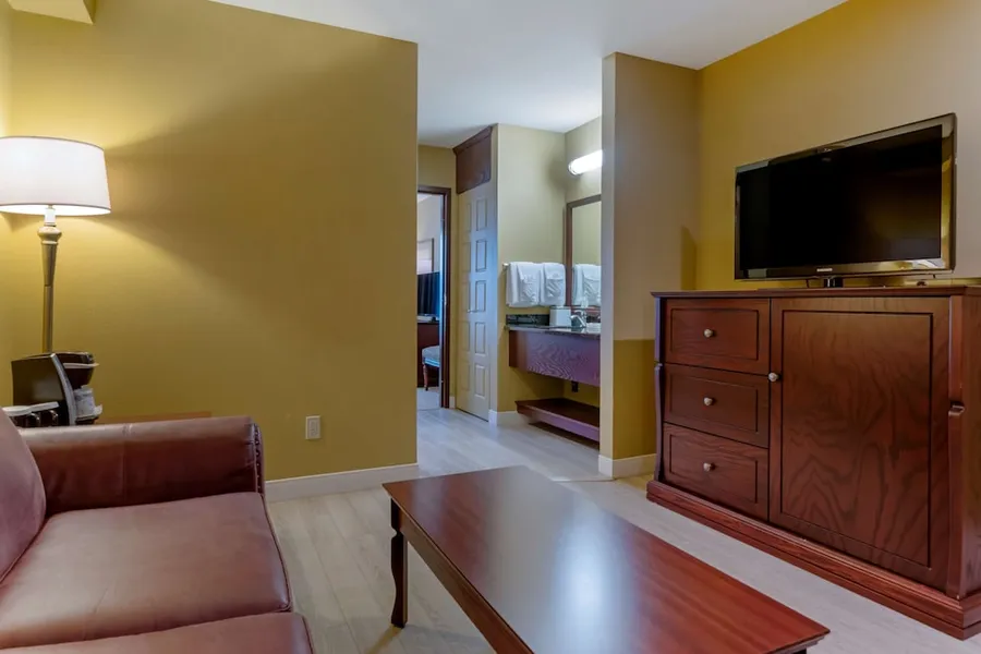 Best Western Plus Grand-Sault Hotel & Suites hotel detail image 6
