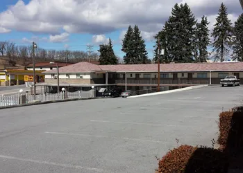 Budget Host Midway Inn hotel thumbnail 2