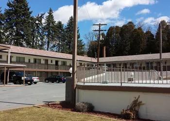 Budget Host Midway Inn hotel thumbnail 3