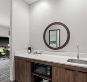 Hampton Inn & Suites Mount Pleasant hotel detail image 7