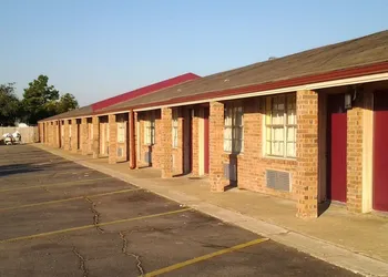 Holiday Motel Hugo, OK hotel thumbnail 2