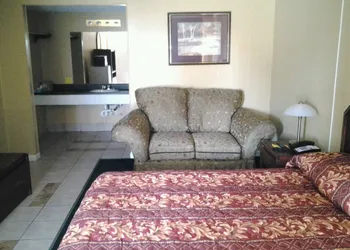 Holiday Motel Hugo, OK hotel thumbnail 5