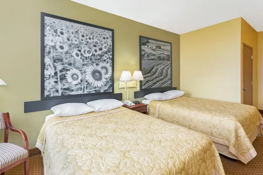 Western Inn & Suites hotel detail image 6