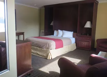 Travelodge by Wyndham Stratton hotel thumbnail 4