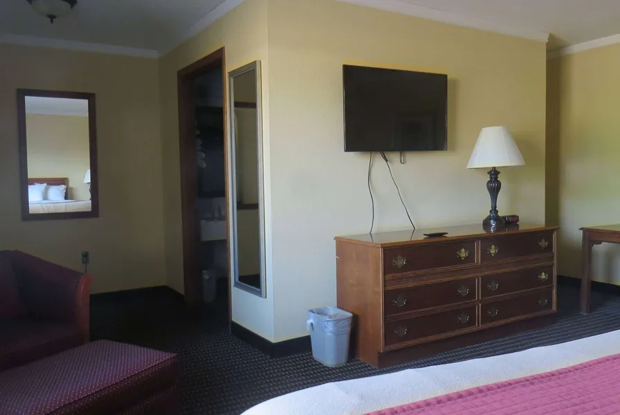 Travelodge by Wyndham Stratton hotel detail image 6