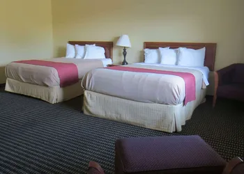 Travelodge by Wyndham Stratton hotel thumbnail 7