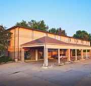 Econo Lodge Maquoketa hotel detail image 3