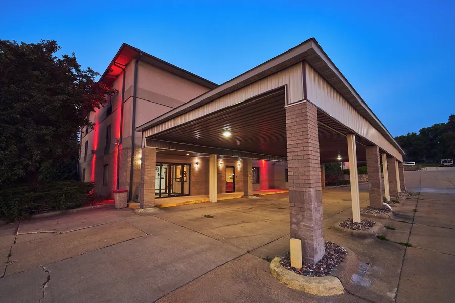 Econo Lodge Maquoketa hotel detail image 6