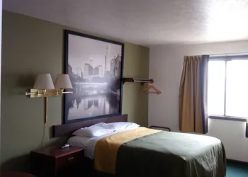Ainsworth Inn hotel thumbnail 8