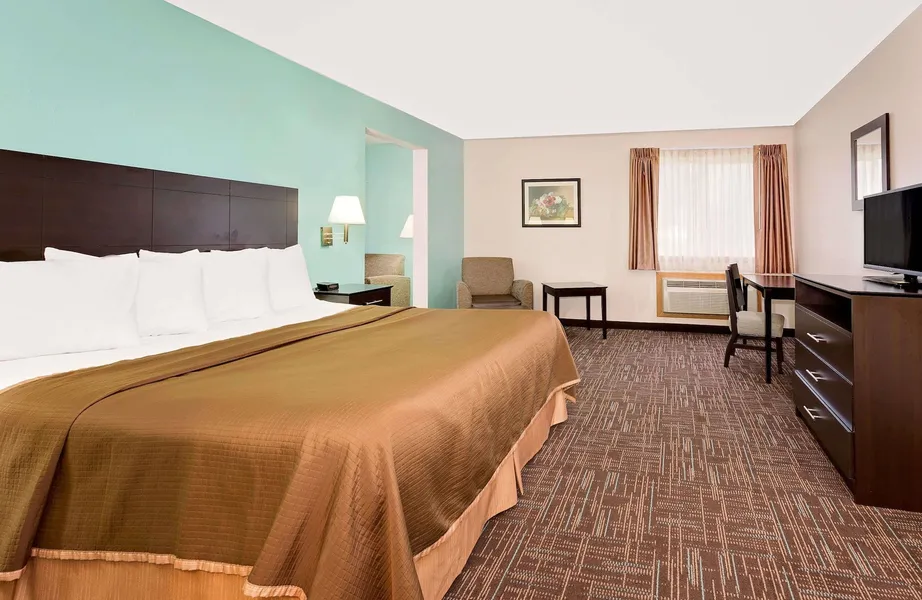 Howard Johnson by Wyndham Gothenburg hotel detail image 2