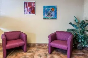 Suburban Studios East hotel thumbnail 2