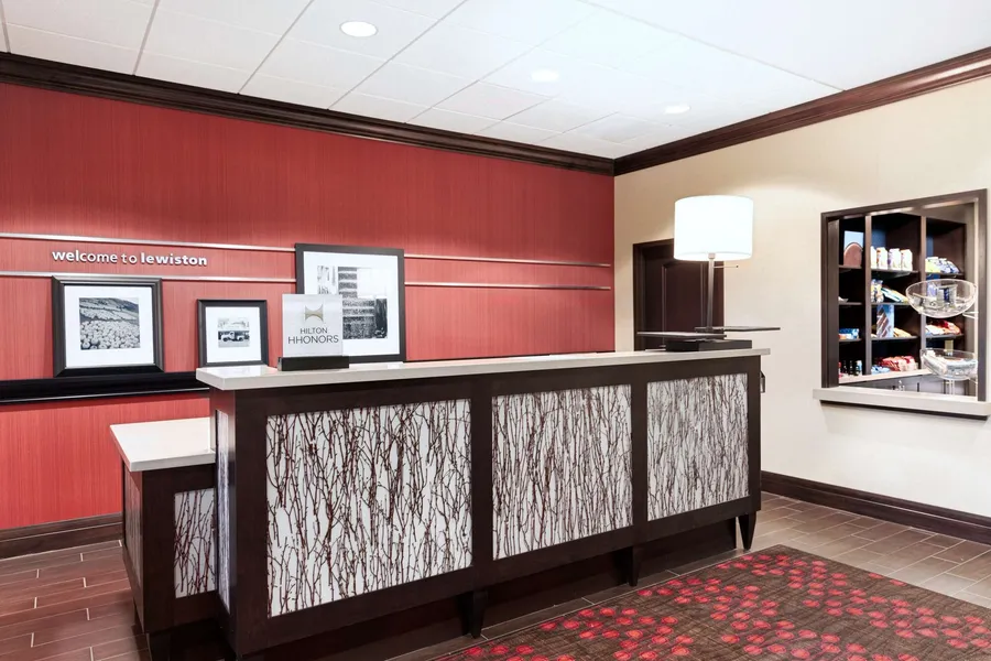 Hampton Inn Lewiston-Auburn hotel detail image 6