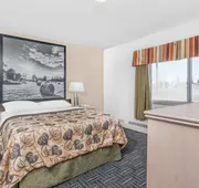 Super 8 by Wyndham Stettler hotel detail image 4