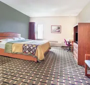 Super 8 by Wyndham Atchison hotel detail image 4