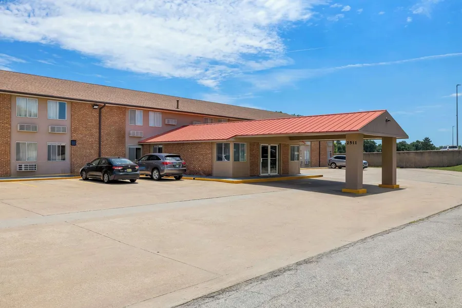 Econo Lodge Emporia hotel detail image 2