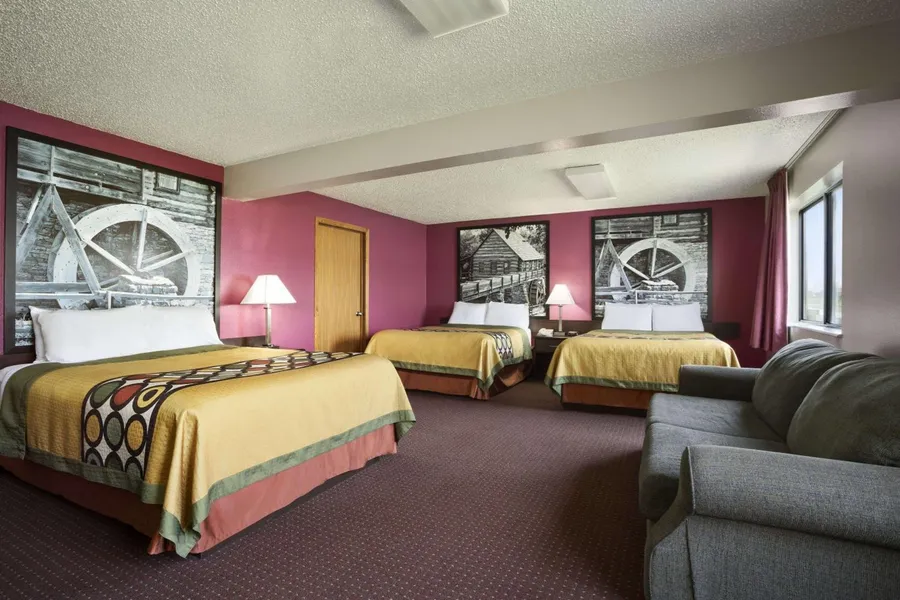 Super 8 by Wyndham Cameron hotel detail image 2