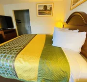 Harrisonville Inn & Suites hotel detail image 5