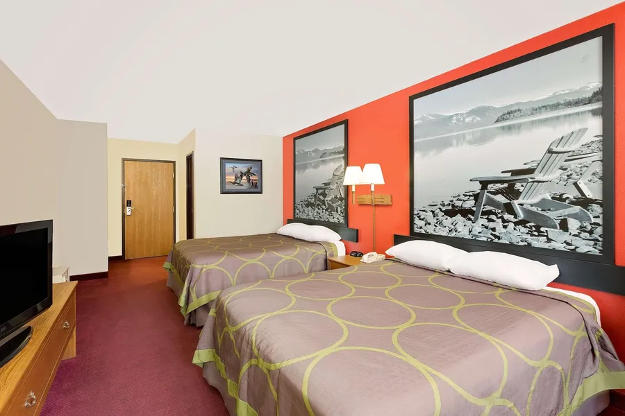 Super 8 by Wyndham Mound City hotel detail image 2