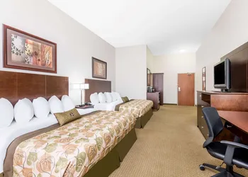 Ramada by Wyndham Olds hotel thumbnail 6