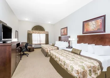 Ramada by Wyndham Olds hotel thumbnail 7
