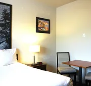 High Point Inn & Suites Peace River hotel detail image 7