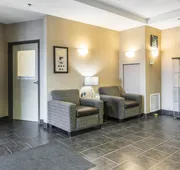 Quality Inn & Suites Thompson hotel detail image 3
