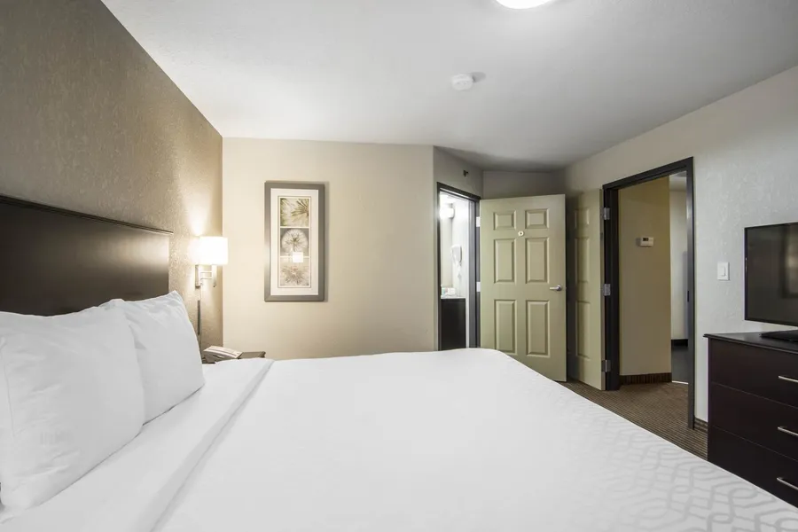 Quality Inn & Suites Thompson hotel detail image 6
