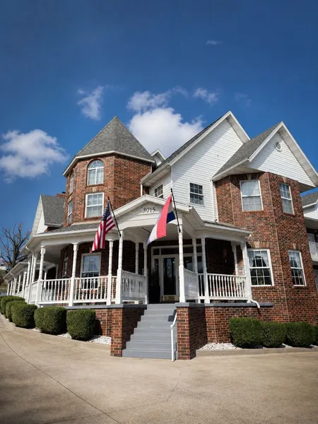 Carriage House Inn hotel detail image 2